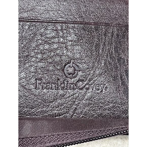 Elegant Brown Leather Planner - Picture 14 of 14